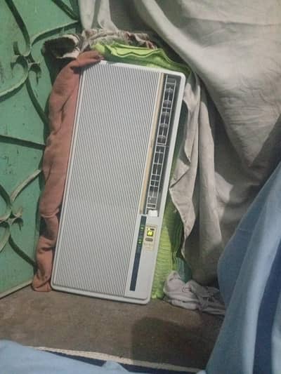 Corona 1 ton window AC 12+12colling window AC Corona windows AC far se