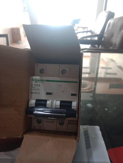battery breaker 125A
