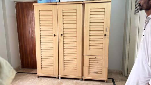 Almari 3 door