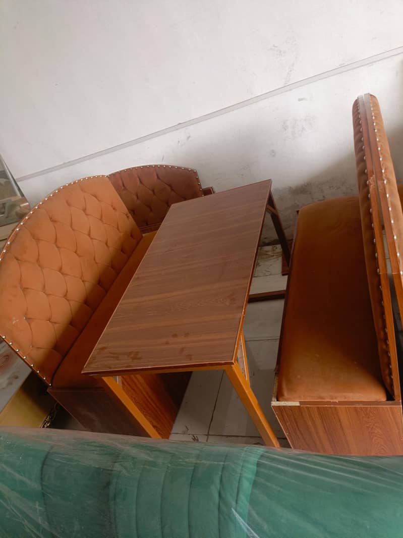 restaurant sofa 0