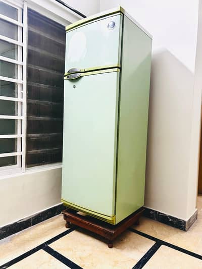 Phillips wirepool refrigerator For sale