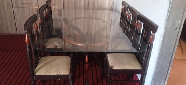 Dining table , fore sale