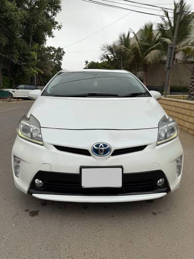 Prius Pearl White
