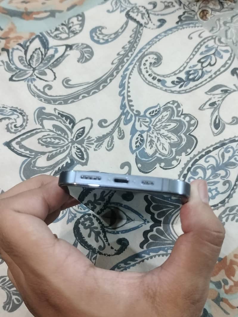 Apple iPhone 13 Pro 3