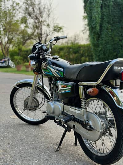 Honda CG 125 2023 model Punjab registered