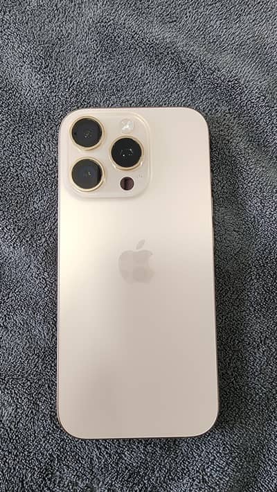 Apple iPhone 16 Pro jv