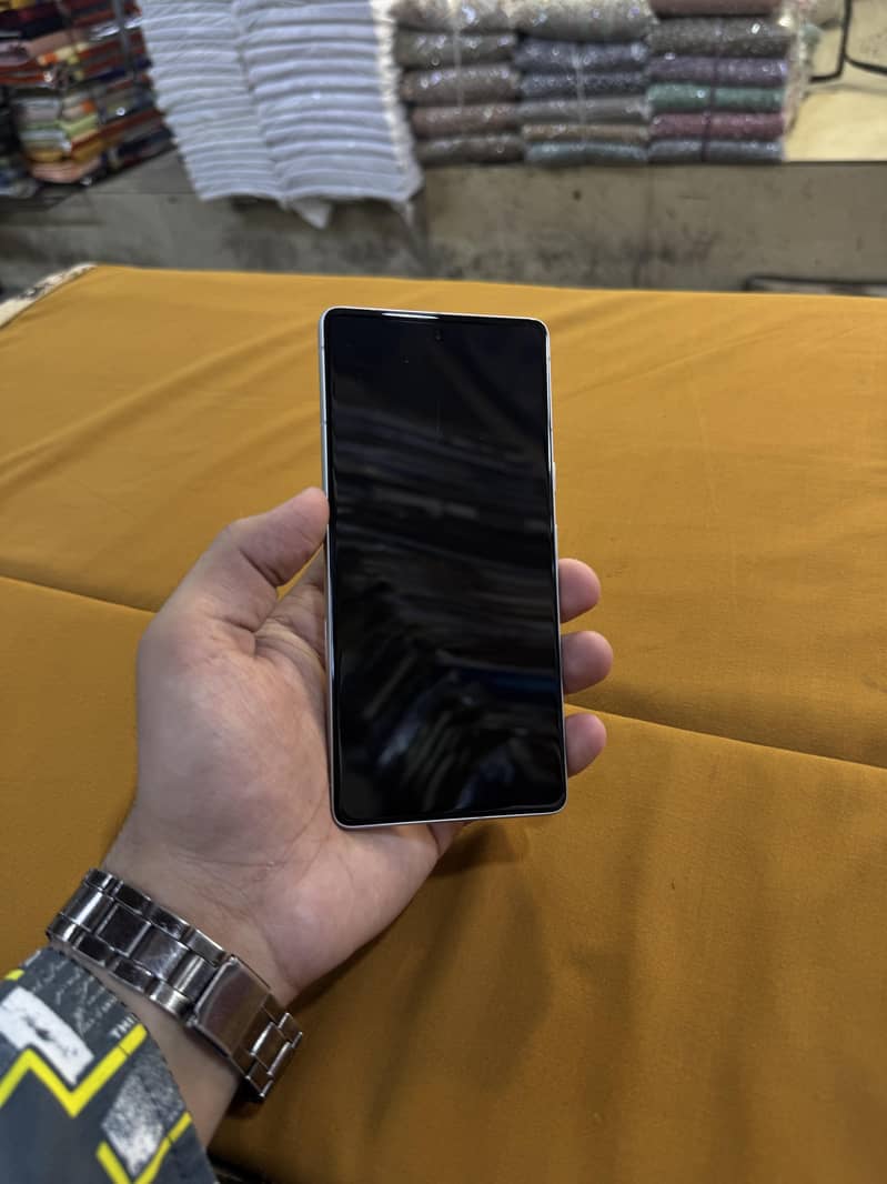 Google pixel 7 4