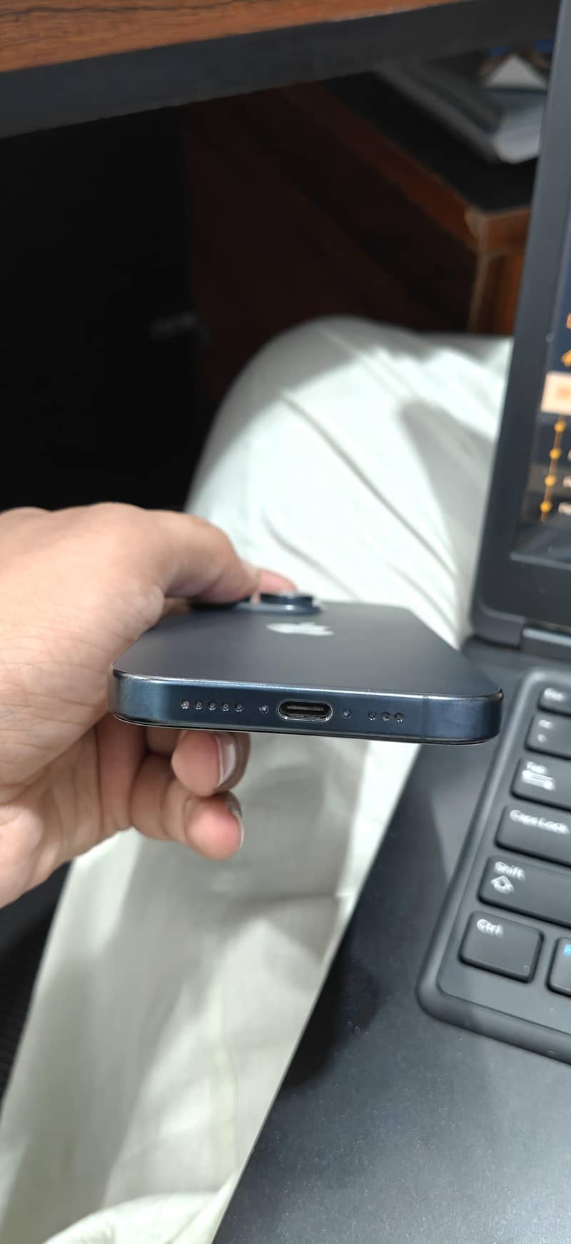 Apple iPhone 15 Pro 2