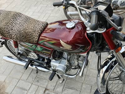 Honda cd70 motorcycle