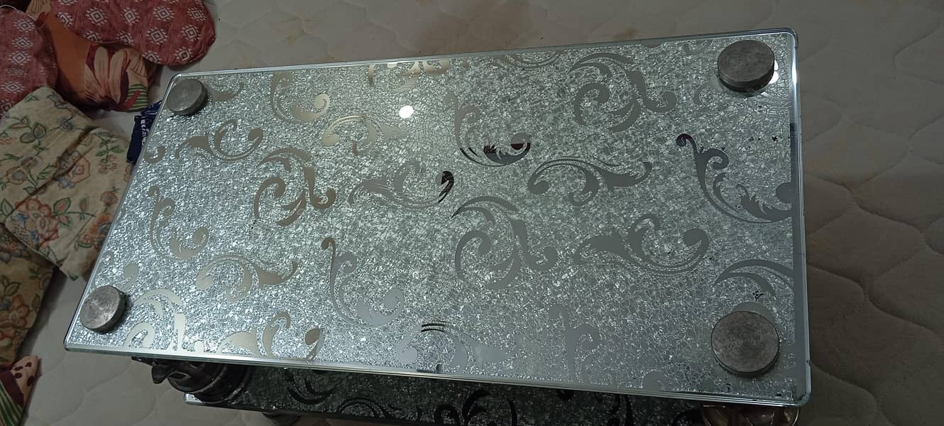 glass centre table 0