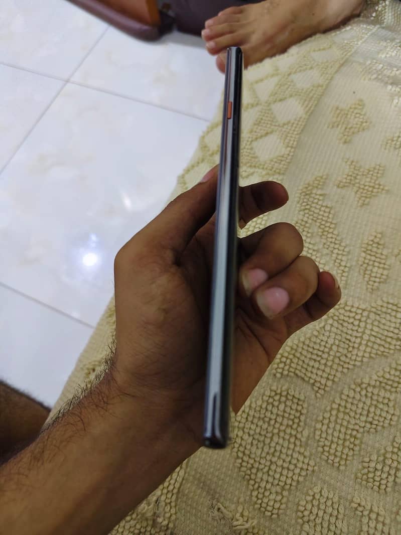 Tecno CAMON 40 Pro 1