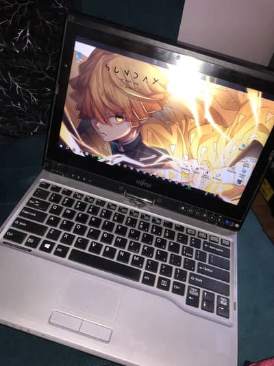 Fujitsu Lifebook T734 | 2-in-1 Touchscreen Laptop & Tablet