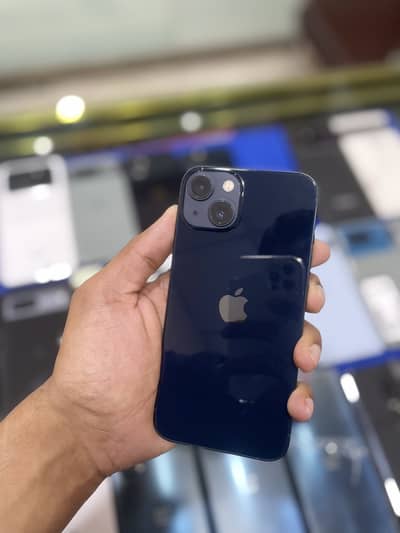 iPhone 13 128Gb Factory Unlocked 100 Health water pack 10/10