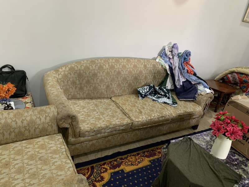 3,2,Sofa set good condition 1