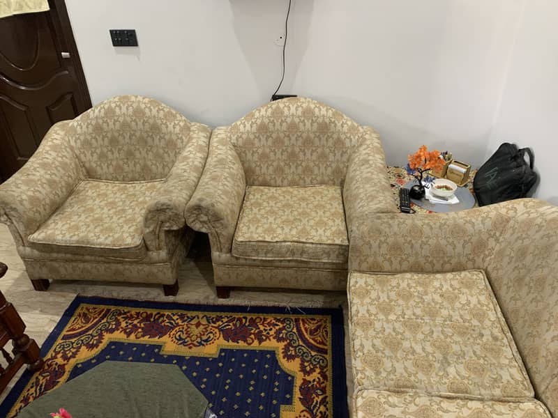 3,2,Sofa set good condition 2