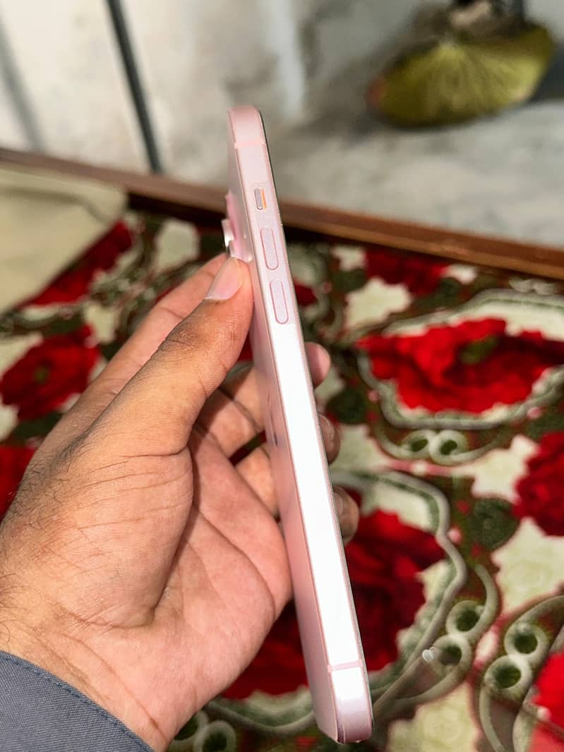 Apple iPhone 15 plus 2