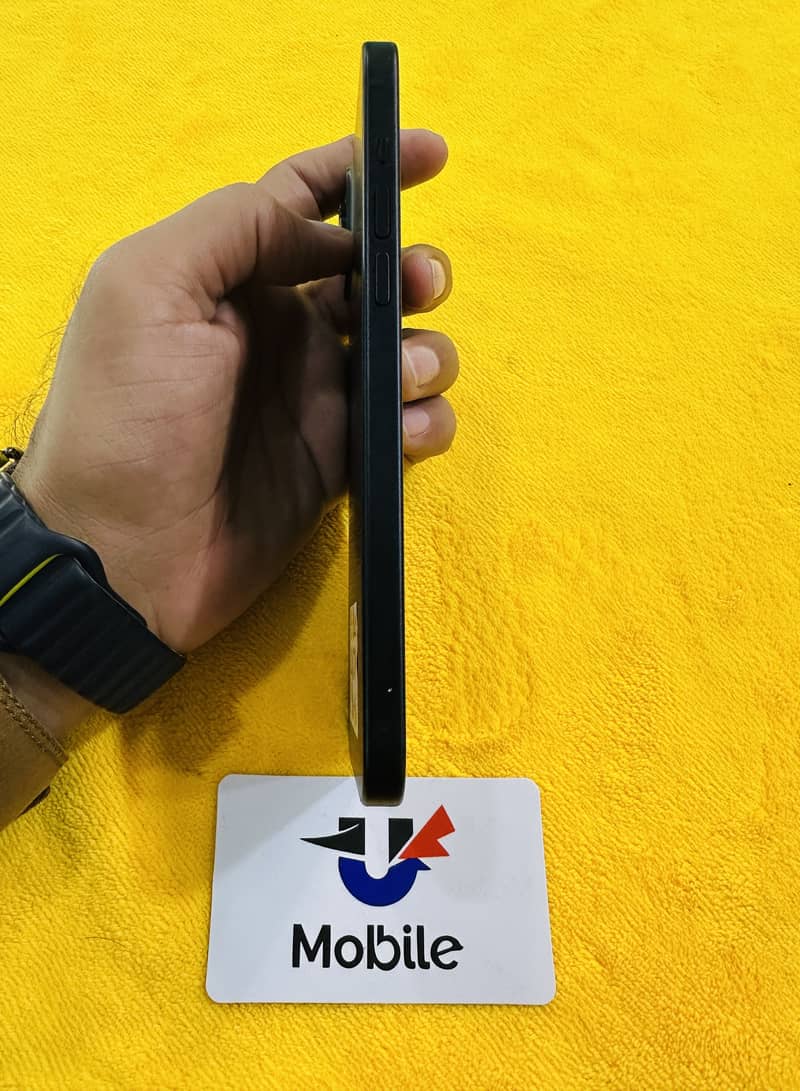 Apple iPhone 15 plus 1
