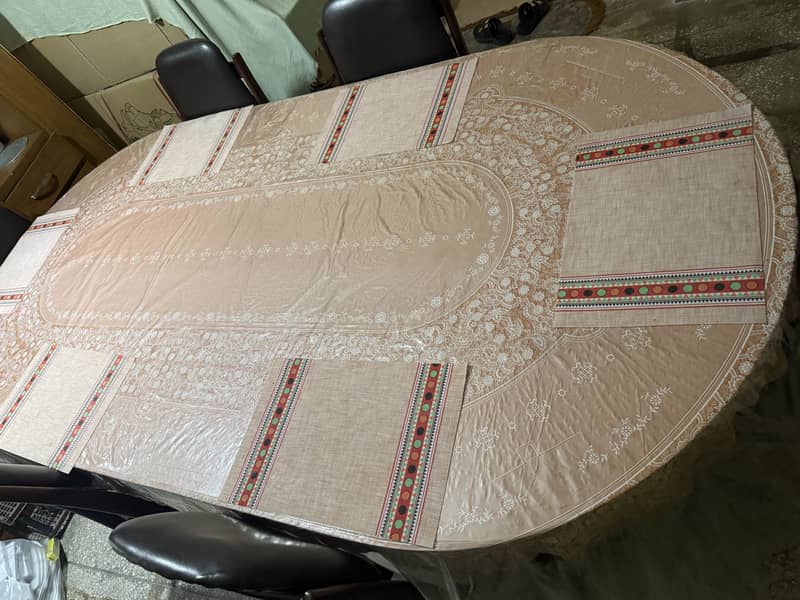 Dining table 0