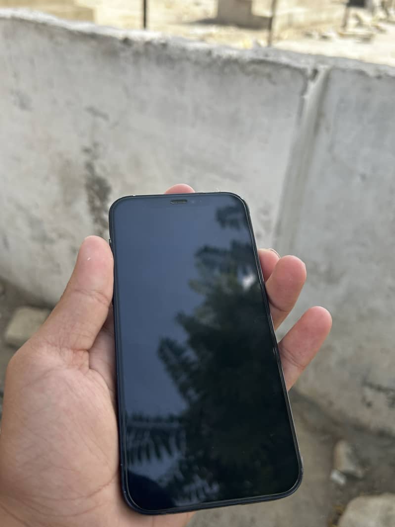 Apple iPhone 12 5