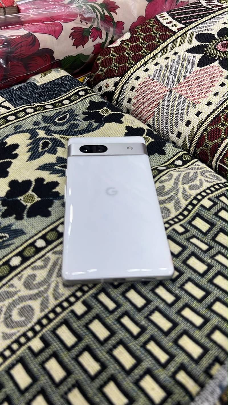 Google Pixel 7a 2