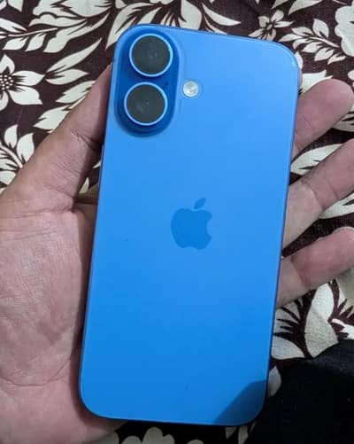 Apple iPhone 16