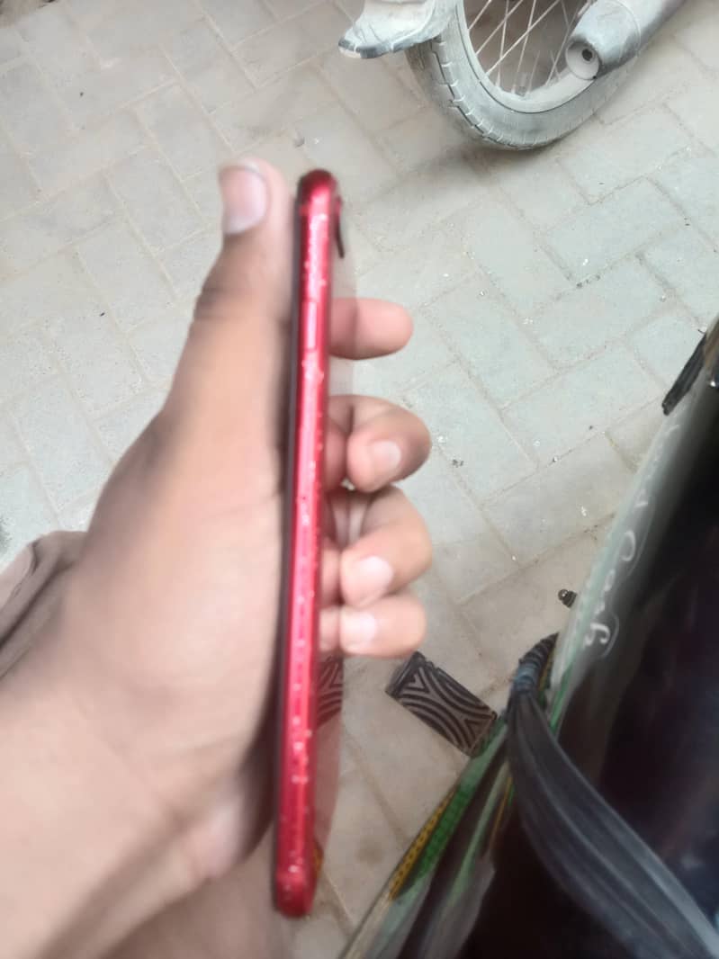 Apple iPhone 8 Plus 1