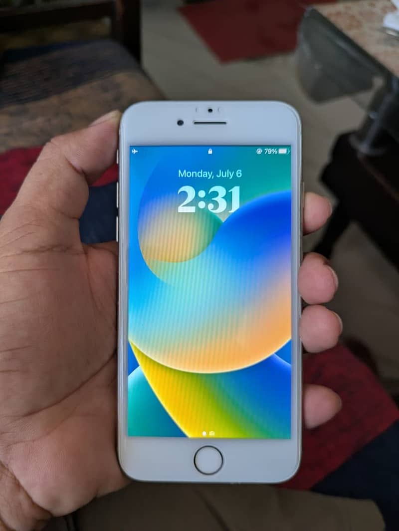 Apple iPhone 8 1
