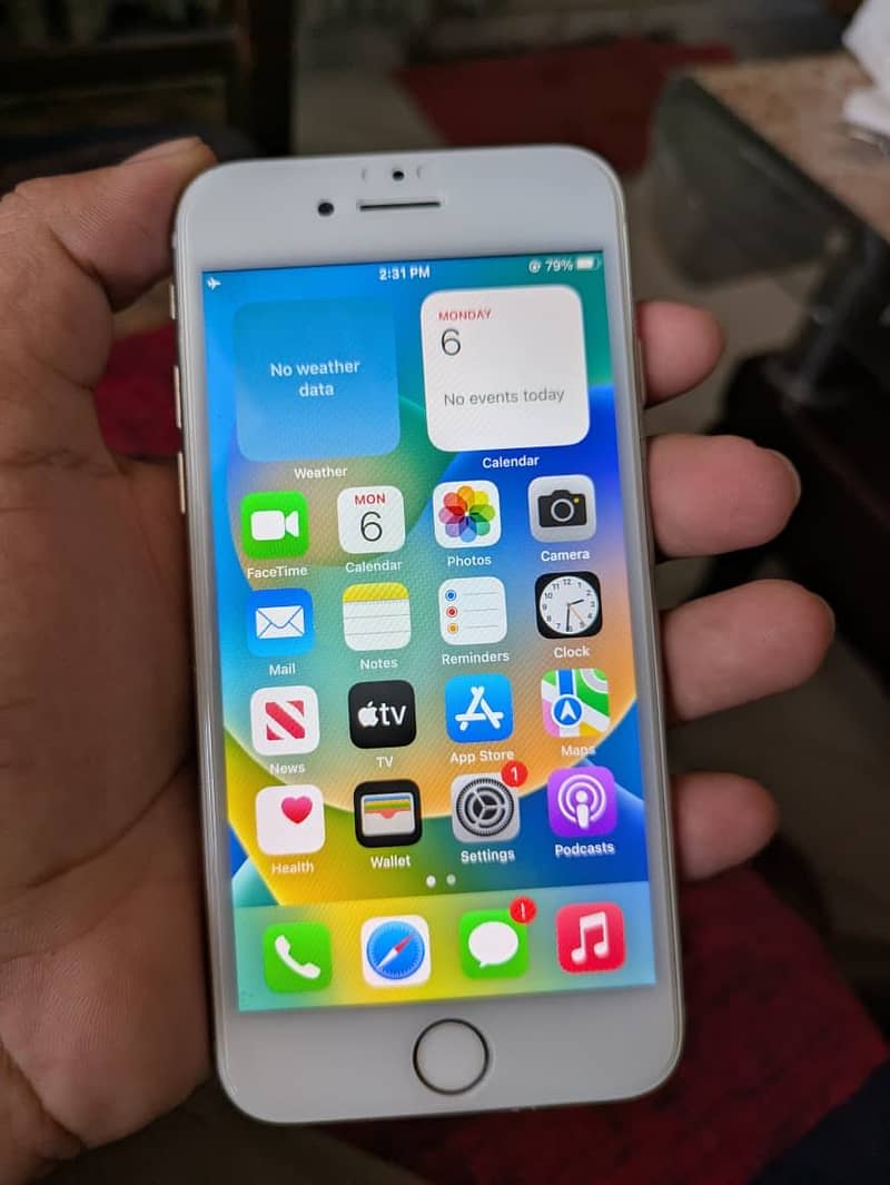 Apple iPhone 8 3