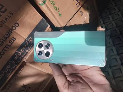 Tecno CAMON 30   12+12 256