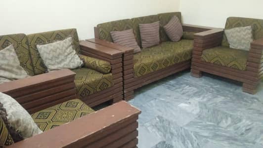 7 sitar sofa for saile