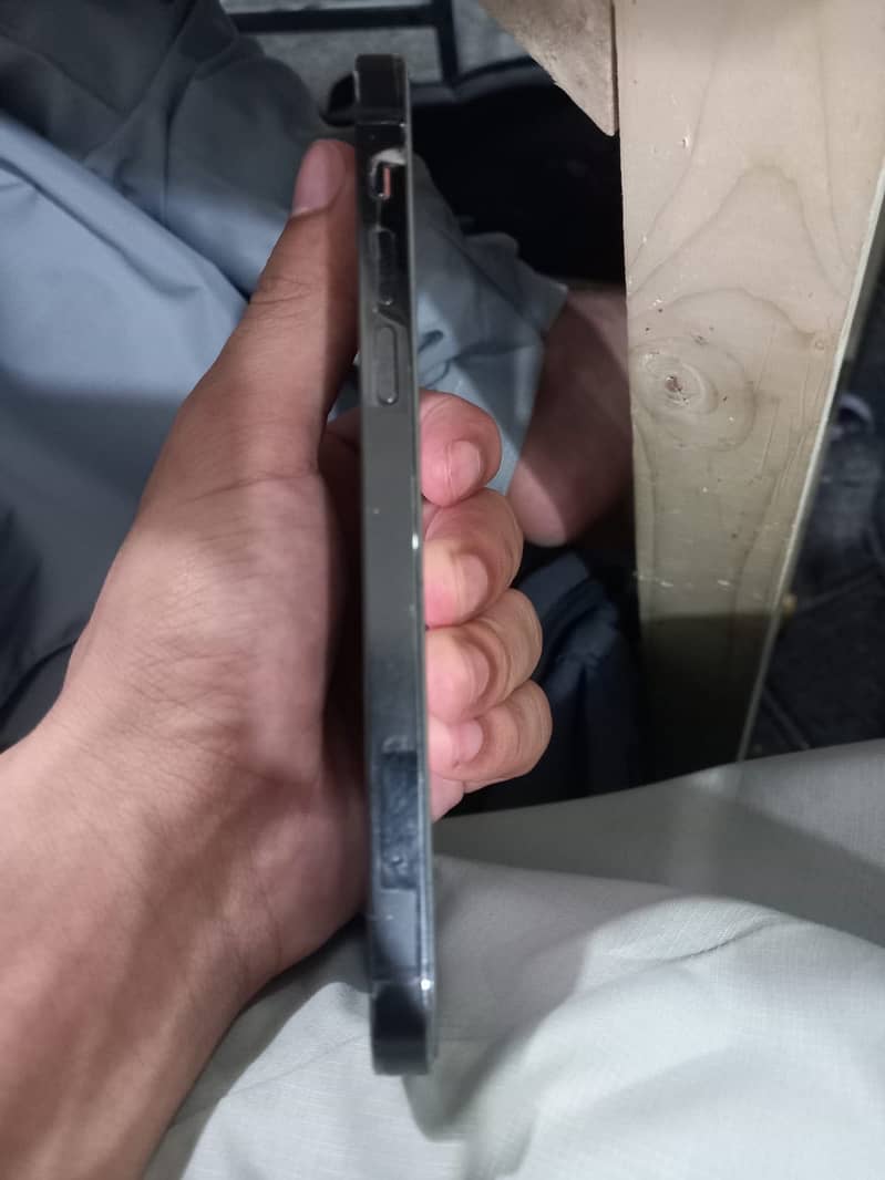 Apple iPhone 12 Pro 1