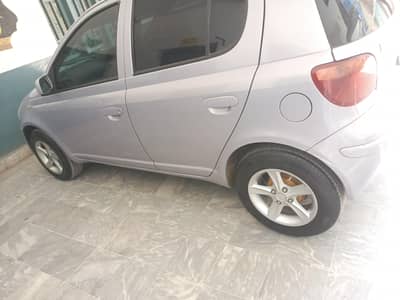 Toyota Vitz 2004