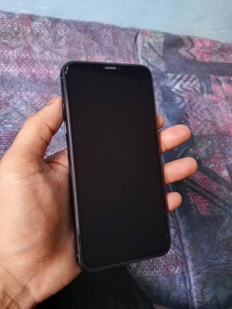 Apple iPhone 11 Pro Max 1
