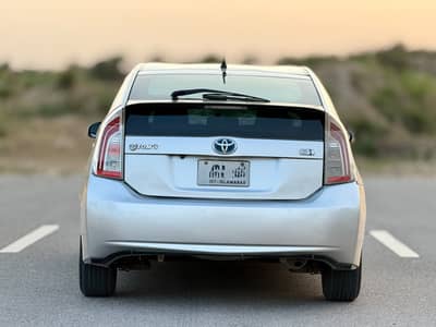 Toyota Prius S led 2013