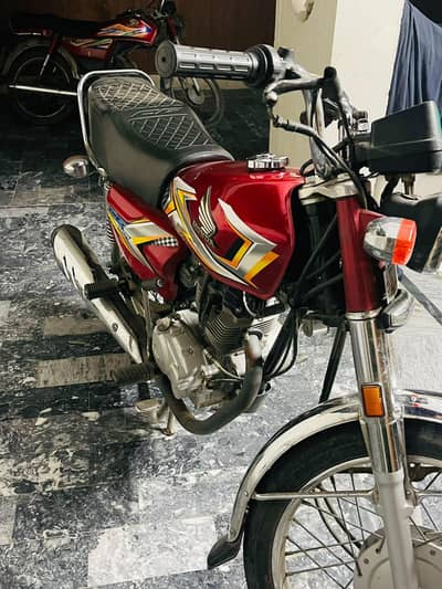 honda 125 urgent sale krni ha