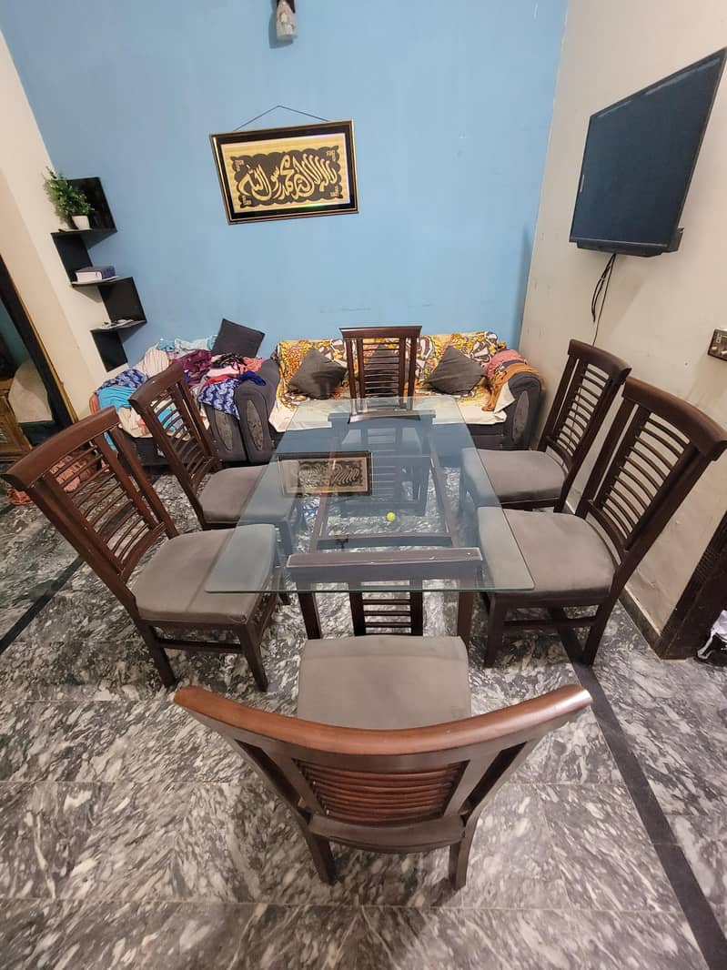 Dinning Table 0