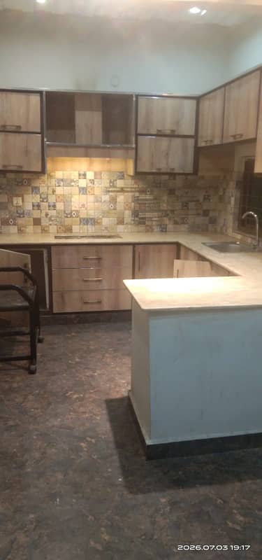 6 MARLA UPPER PORTION LIKE NEW