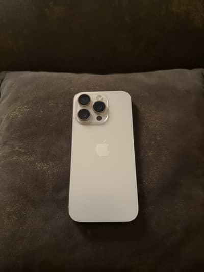 Apple iPhone 16 Pro