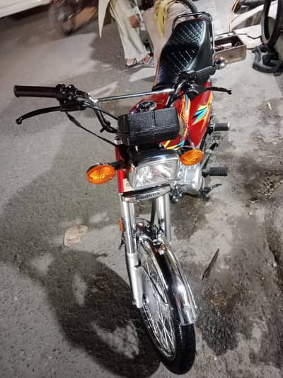 honda 125cd red lush condition urgent sale