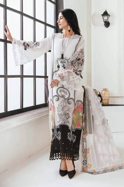 maria b luxury lawn 3 piece