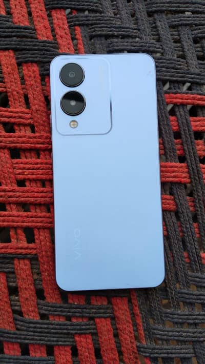 Vivo Y17s