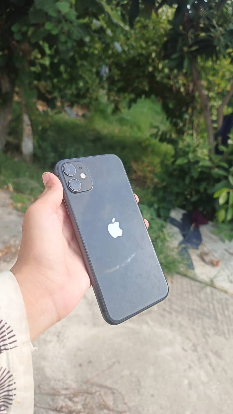 Apple iPhone 11 0