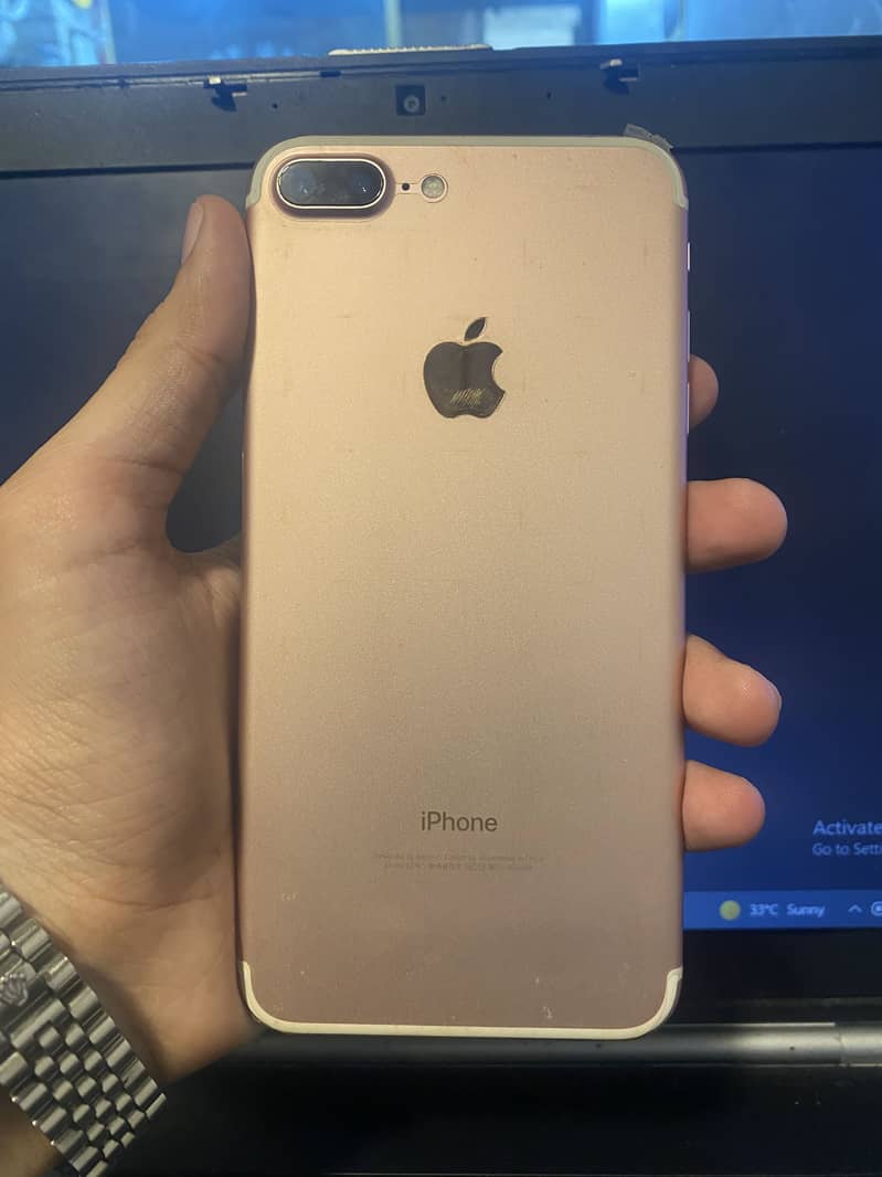 Apple iPhone 7 Plus 3