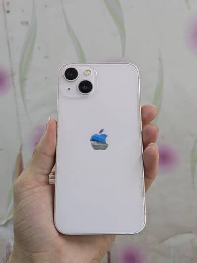 Apple iPhone 13