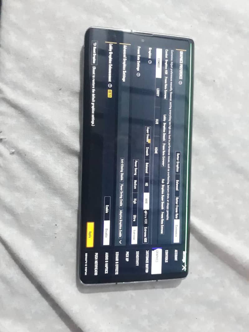 Sharp Aquos R6 1