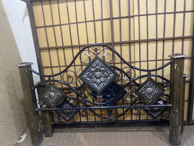 Iron ka bed hai for sale