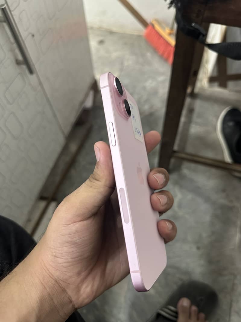 Apple iPhone 15 plus 2