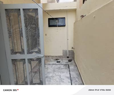 Upper portion for Rent with Gas