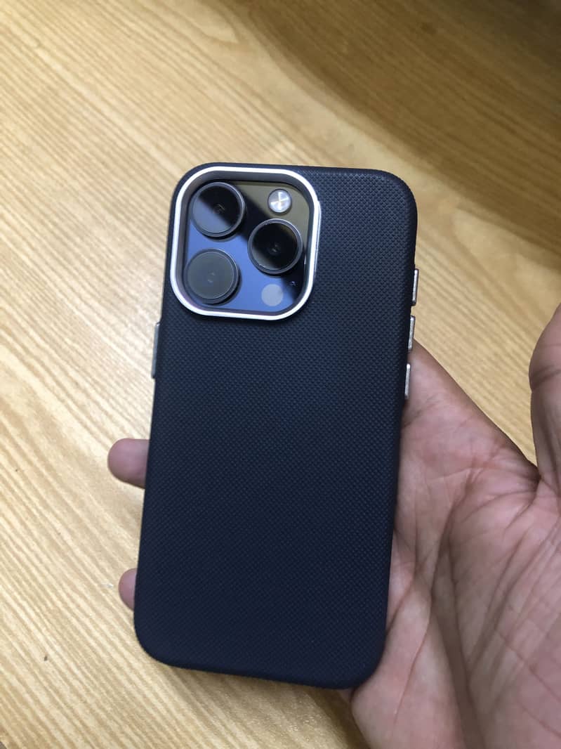 iPhone 15 Pro case 0