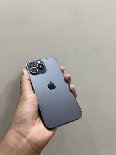 Apple iPhone 16 Pro Max
